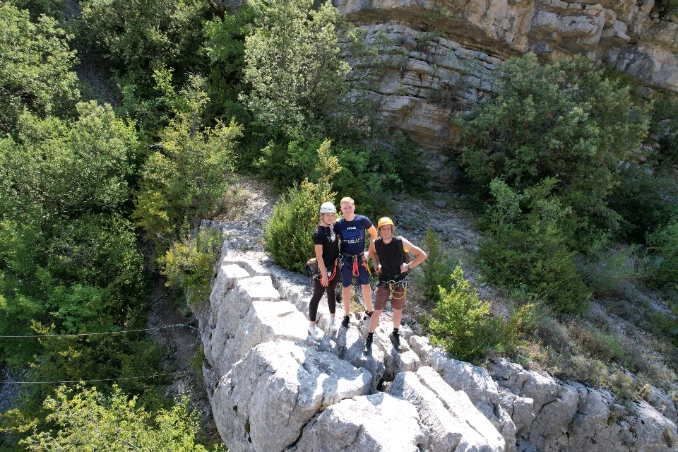 Groupe sur le parcours falaise